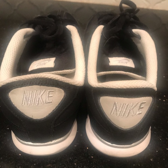 Nike sneakers - Picture 5 of 7